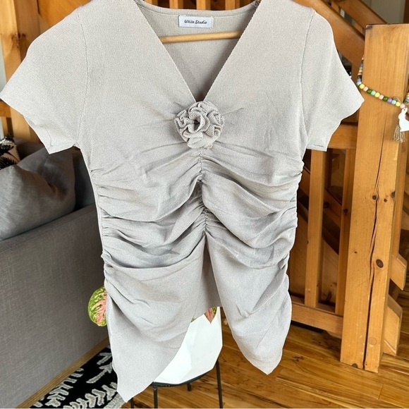 Gray Ruched Top - Picture 3 of 6